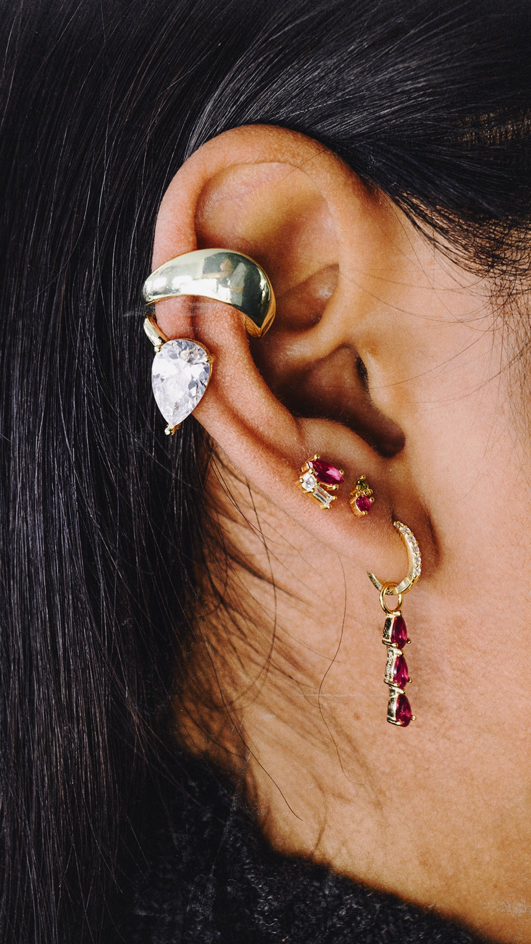 Charm Para Piercing Dorado Tres Gotas Zirconia Rosa