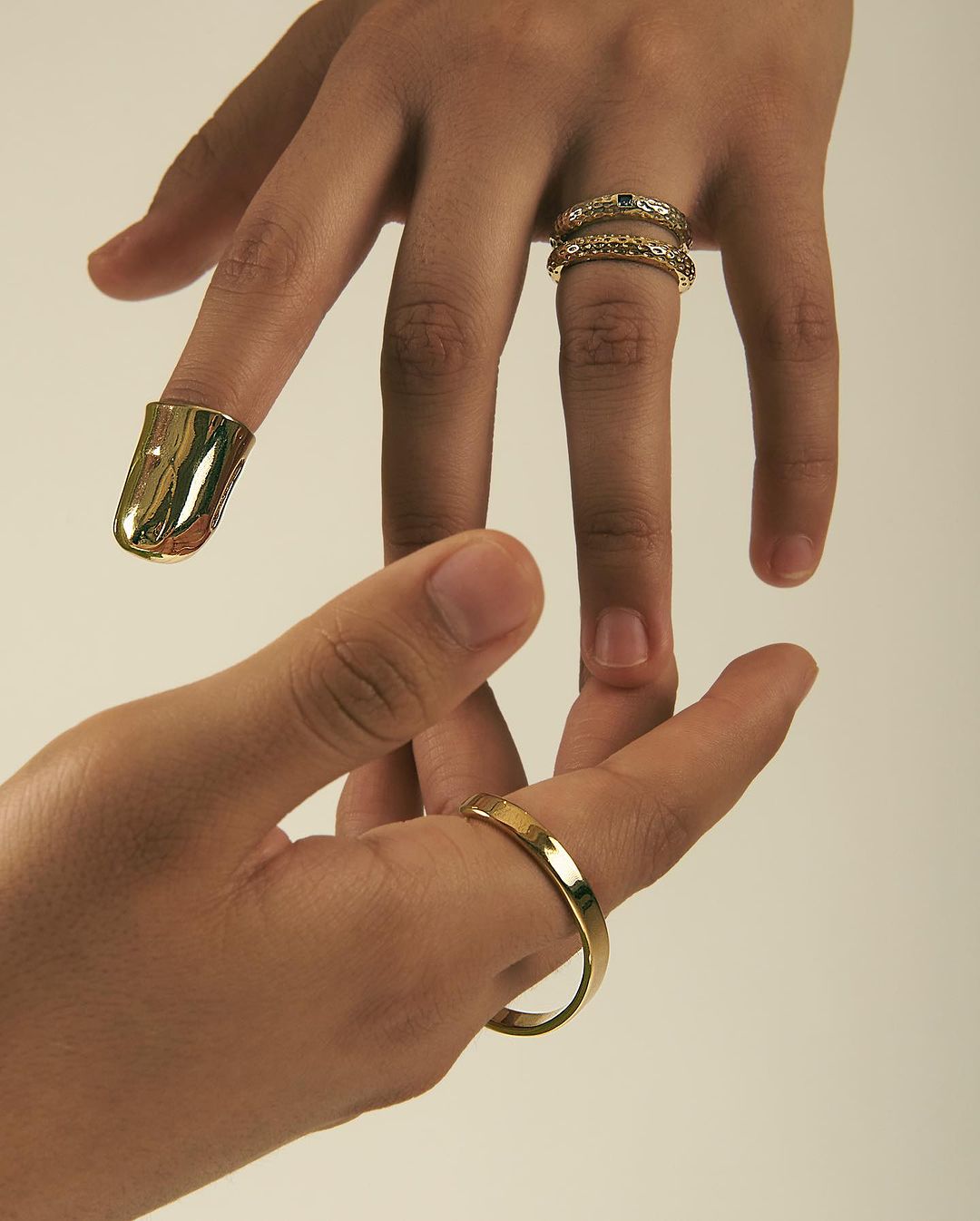 Anillo Manopla Dorada