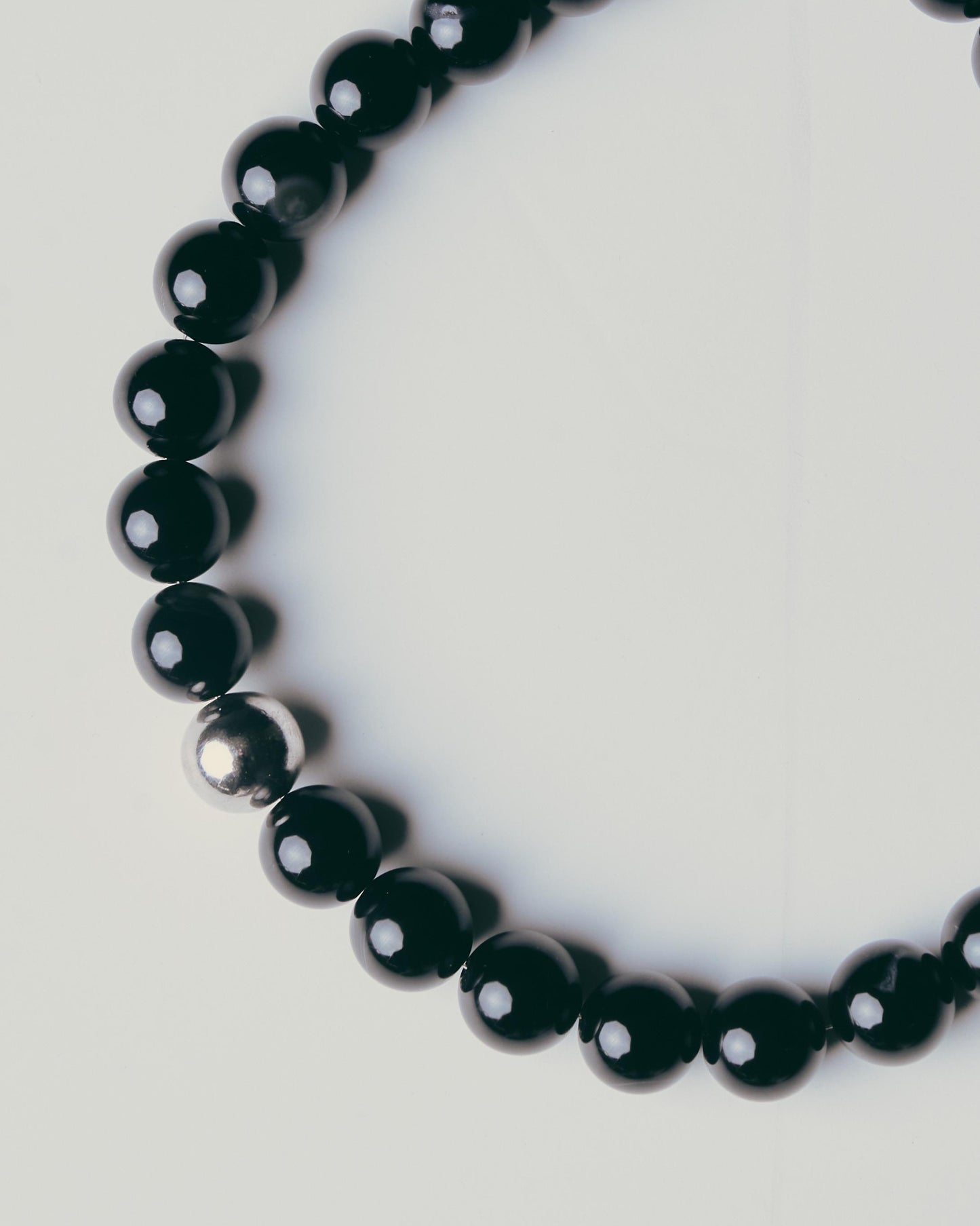 Collar Ágata Negro Esfera Plata