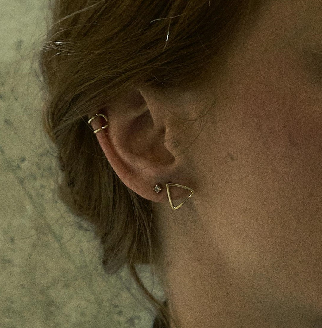 Aretes Triángulo Dorado