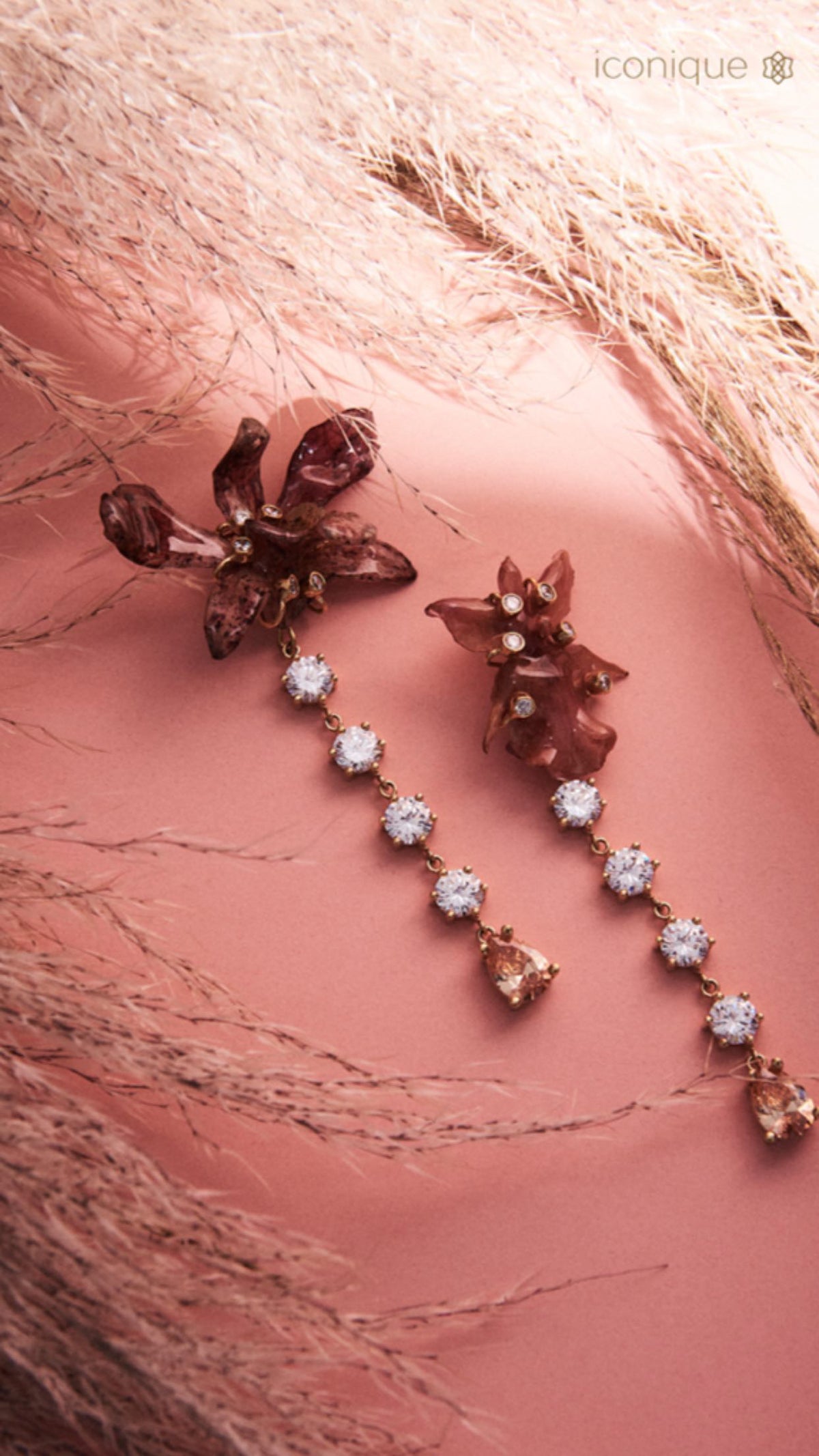 Aretes Dorados Orquídea Chedron